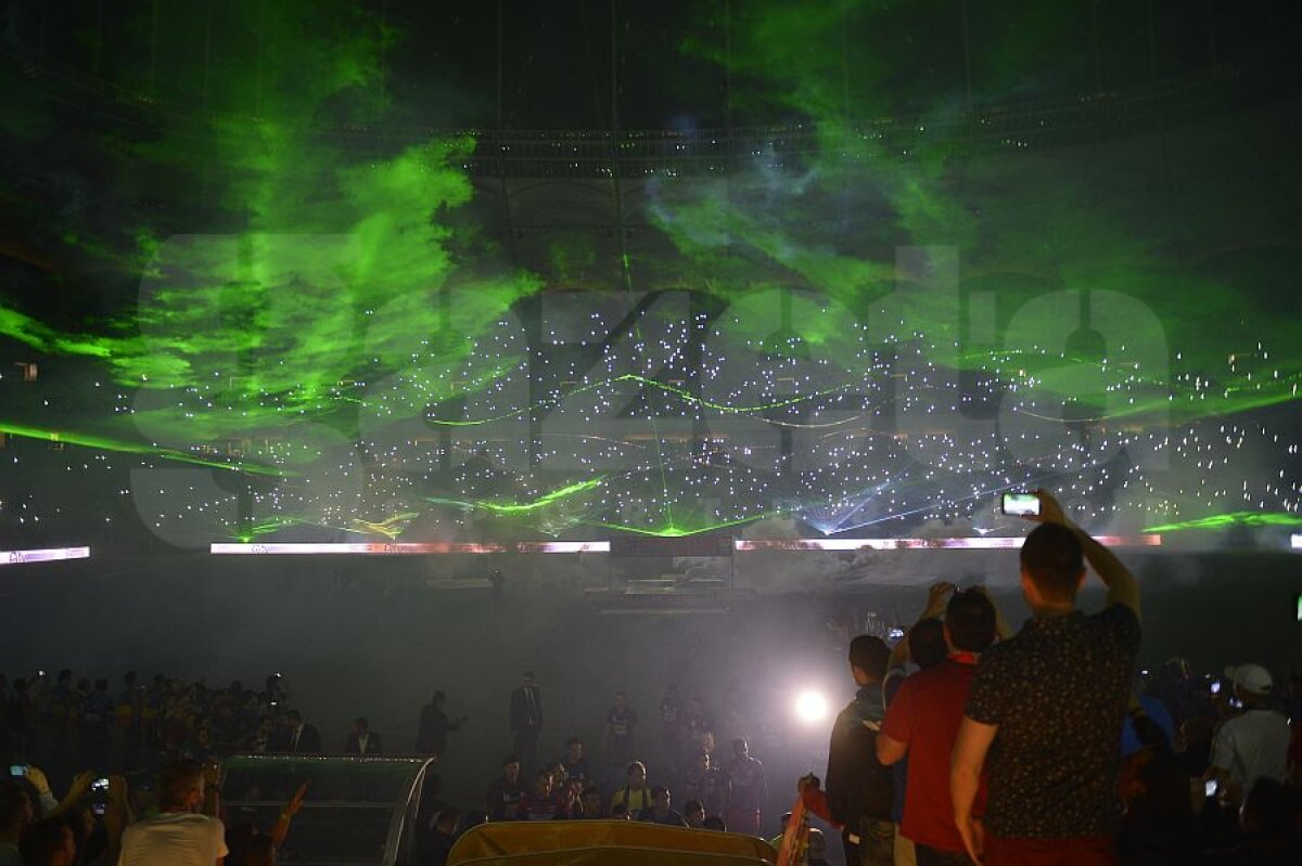 FOTO Petrecere de zile mari pe Naţional Arena » Steaua a sărbătorit cu stil titlul 25 alături de suporteri