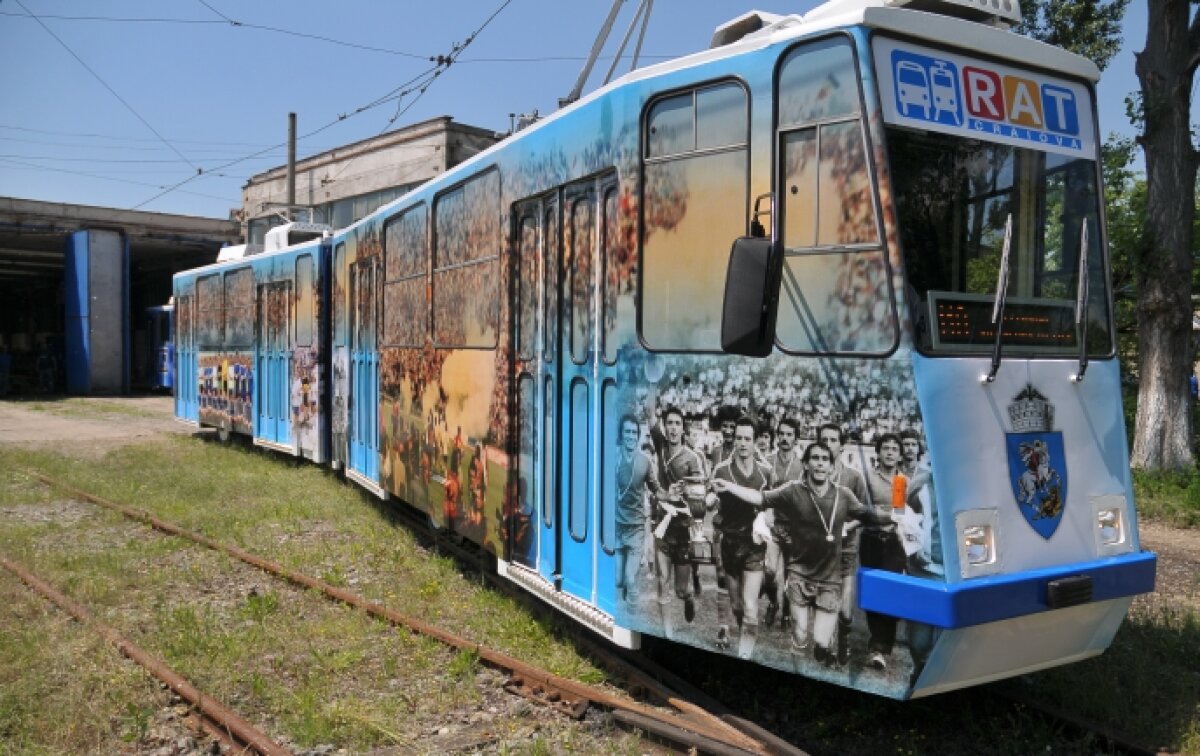 FOTO Tramvaiul ”Craiova Maxima” va fi pe şine la finalul 2014. Vehicul dedicat perioadei de aur a oltenilor