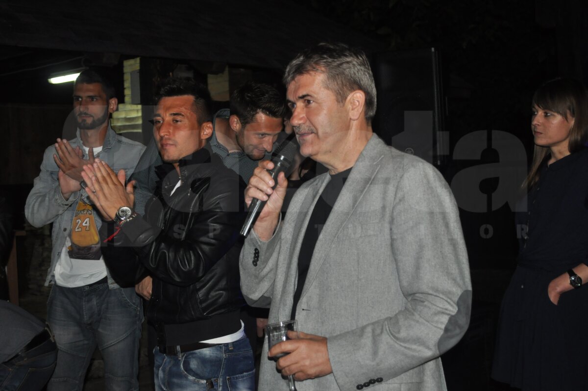 GALERIE FOTO Botoşănenii au sărbătorit ocuparea locului 8 în Liga 1: "Nu ne-am putut mîndri cu Eminescu sau Iorga cum am făcut-o cu echipa de fotbal într-un an de zile"