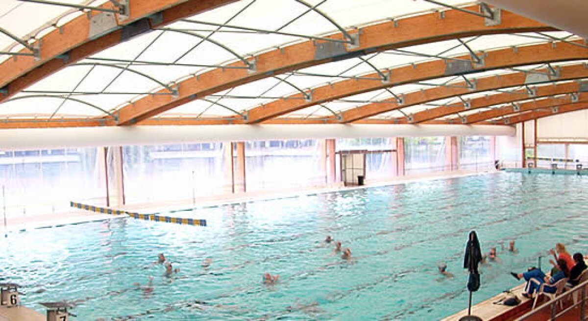 FOTO Paradisul verde » Mîine încep meciurile finalei Cupei Coca-Cola. Cum arată baza la care se vor pregăti cîştigătorii