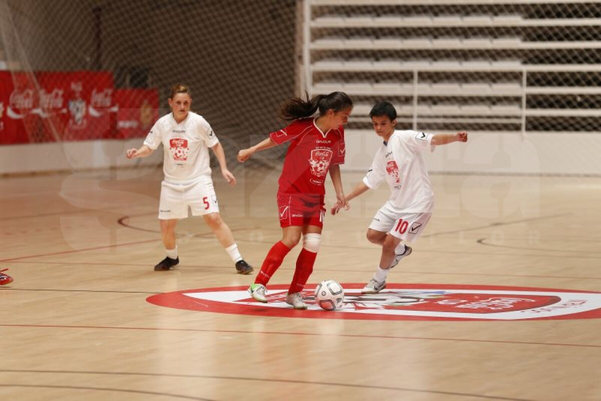 GALERIE FOTO Fetele au dat recital în semifinalele Cupei Coca-Cola! Duminică, de la 10:00, finala între Voluntari şi Craiova!