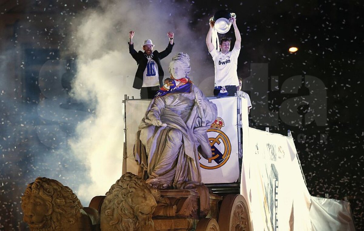 FOTO Sărbătoare de zile mari la Cibeles » "Galacticii" de la Real Madrid au sărbătorit alături de suporteri pînă la 6:30 dimineaţa!