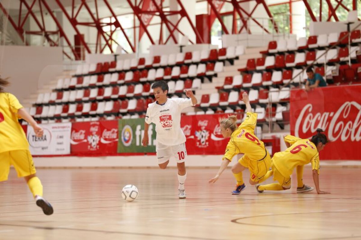 FOTO Pasiune şi sacrificiu » S-a încheiat Cupa Coca-Cola » Ediţie specială GSP în 8 pagini: ce aprig a fost micul nostru campionat mondial!