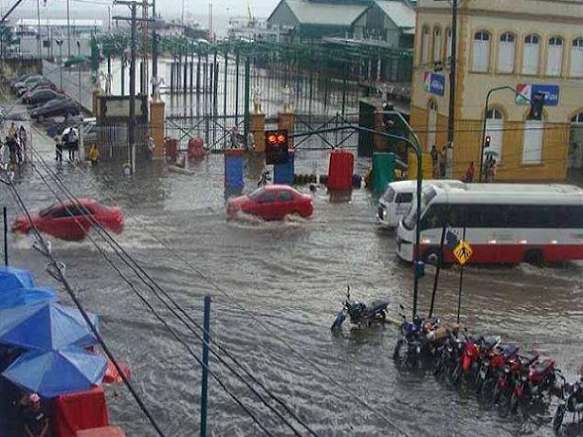 Potop în Amazonia » Stare de urgenţă în oraşul care va găzdui derbyul Italia - Anglia, pe 14 iunie