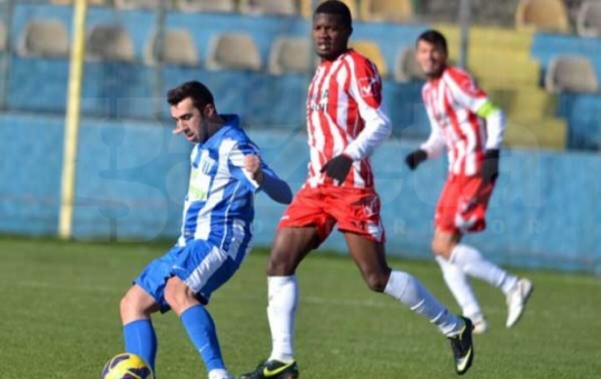 GALERIE FOTO Salcîmii Craiovei miros a promovare » CS Universitatea a învins ASA cu 2-0 şi e la un pas de Liga 1
