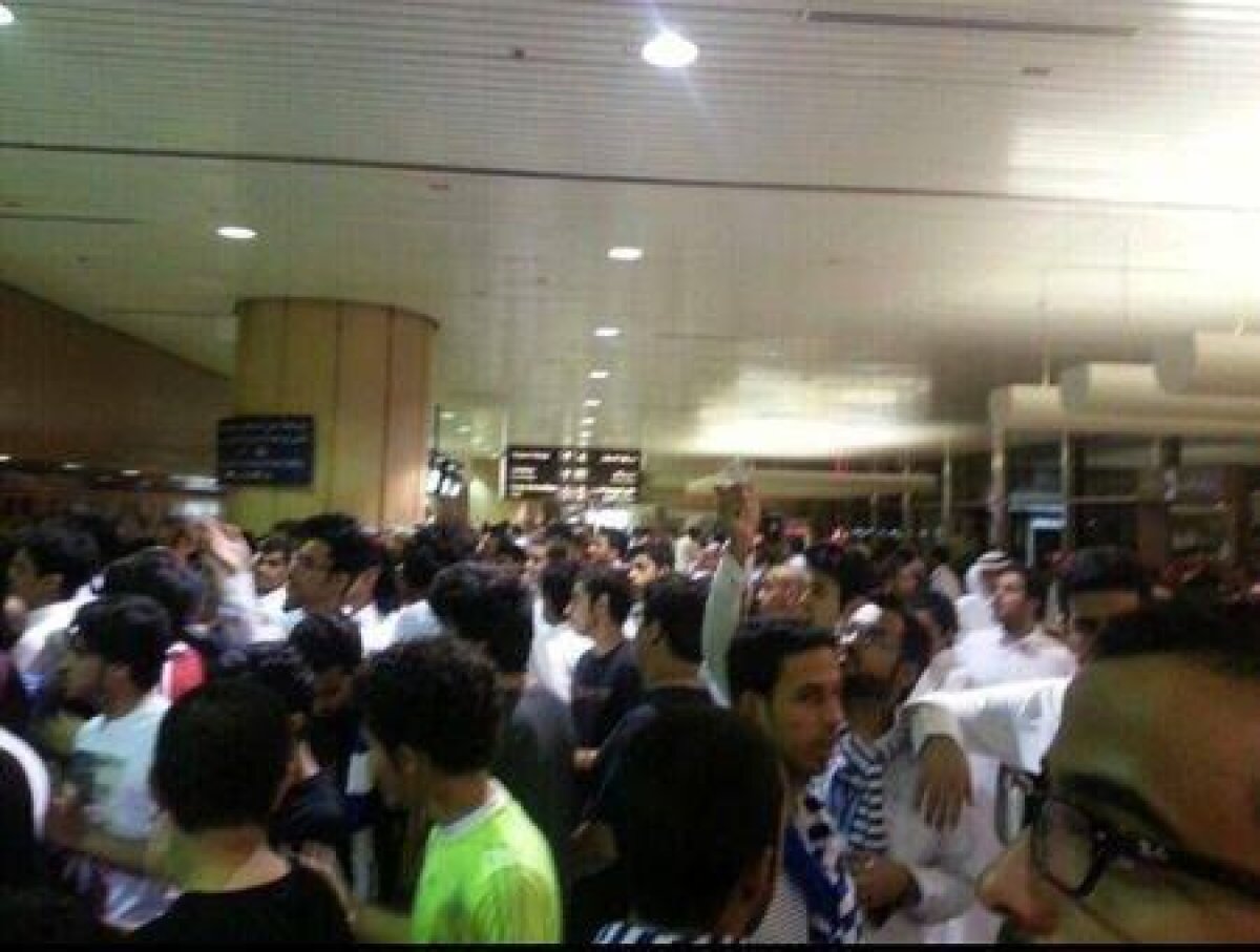 FOTO Reghe al Arabiei » Primire entuziasmantă pentru fostul antrenor al Stelei în prima zi la Al Hilal