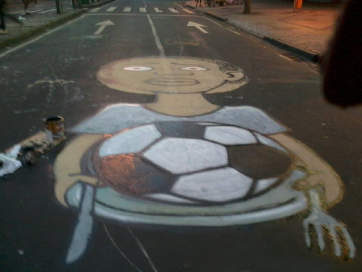 FOTO Brazilienii îşi exprimă revolta şi prin creativitate » Top 14 cele mai puternice graffiti-uri anti-FIFA