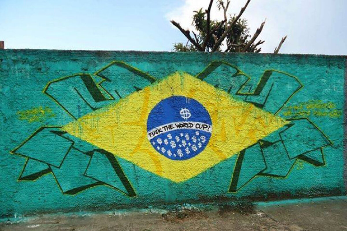 FOTO Brazilienii îşi exprimă revolta şi prin creativitate » Top 14 cele mai puternice graffiti-uri anti-FIFA
