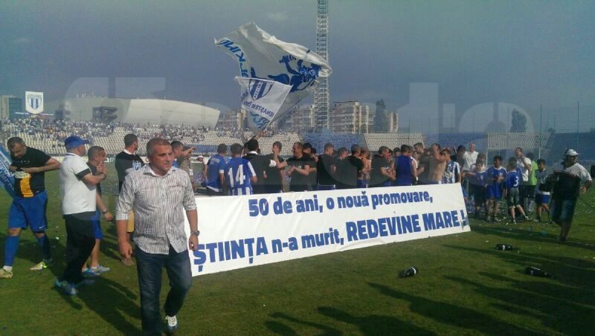 FOTO Nebunie în Bănie! CSU a terminat sezonul pe primul loc şi a sărbătorit cu şampanie şi confetti