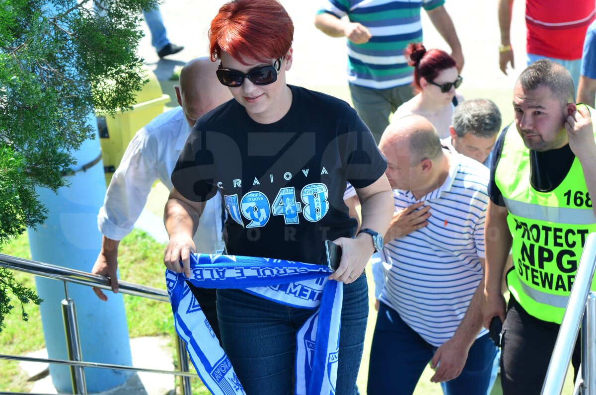 FOTO Nebunie în Bănie! CSU a terminat sezonul pe primul loc şi a sărbătorit cu şampanie şi confetti