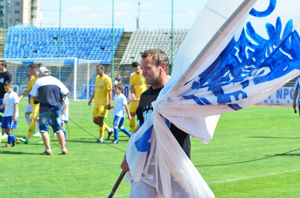 FOTO Nebunie în Bănie! CSU a terminat sezonul pe primul loc şi a sărbătorit cu şampanie şi confetti