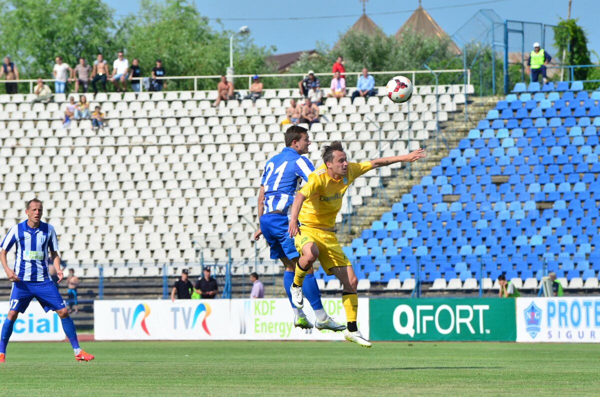 FOTO Nebunie în Bănie! CSU a terminat sezonul pe primul loc şi a sărbătorit cu şampanie şi confetti