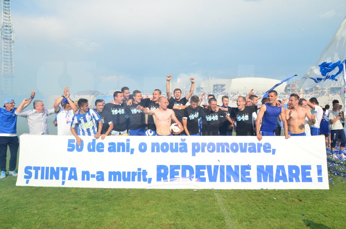 FOTO Nebunie în Bănie! CSU a terminat sezonul pe primul loc şi a sărbătorit cu şampanie şi confetti