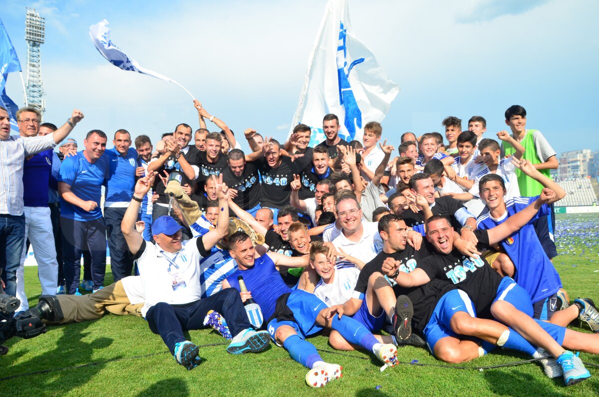 FOTO Nebunie în Bănie! CSU a terminat sezonul pe primul loc şi a sărbătorit cu şampanie şi confetti