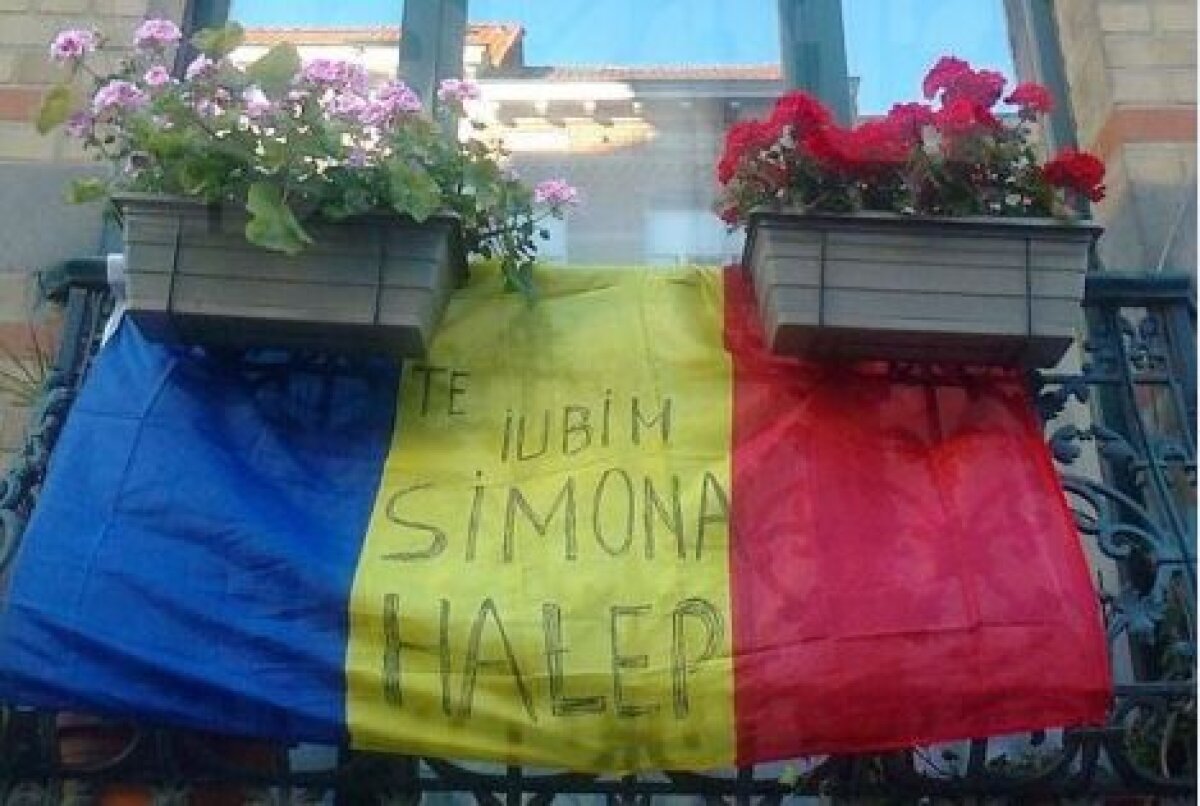 FOTOREPORTAJ Simona Halep, susţinuţă din toate părţile » Imaginile speciale ale unei zile de neuitat