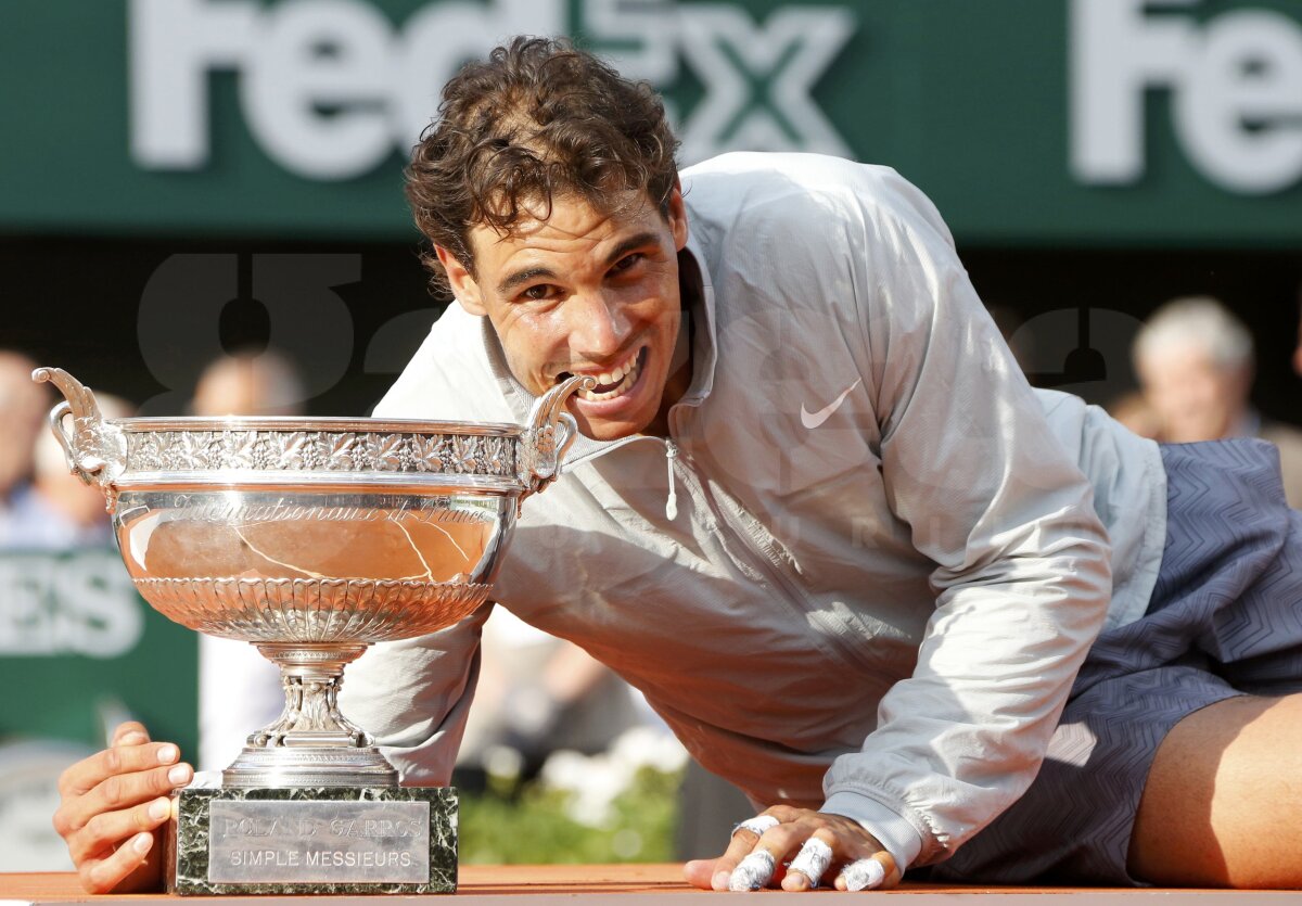 GALERIE FOTO Regele zgurii » Rafael Nadal a cîştigat pentru a 9-a oară trofeul de la Roland Garros! L-a învins pe Novak Djokovici în 4 seturi