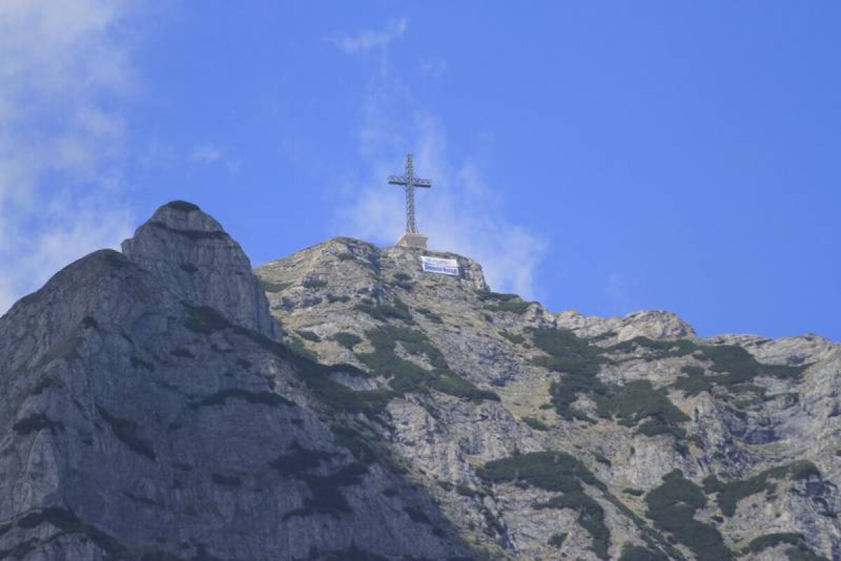 Mesaj de felicitare inedit pentru Simona Halep pe vîrful Caraiman!