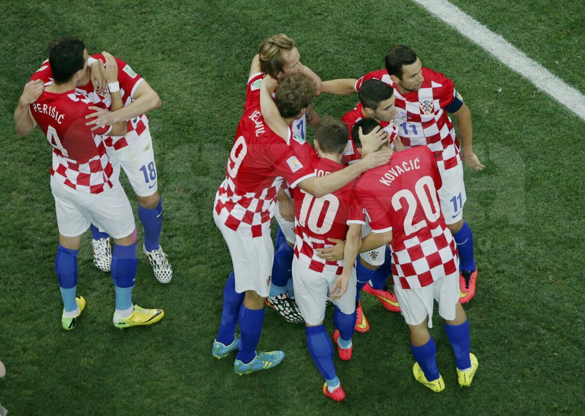 VIDEO + FOTO Brazilia - Croaţia 3-1 » Neymar şi Oscar aduc primele 3 puncte în dreptul ţării gazdă
