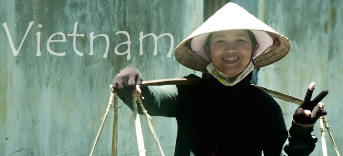 GALERIE FOTO S-a reunit campioana! » Apariţie exotică la vizita medicală a Stelei