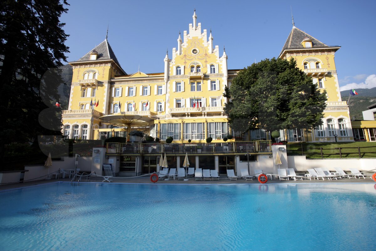 FOTO Lux pentru stelişti în cantonamentul din Alpii Italiei » Cantonament la cazino!