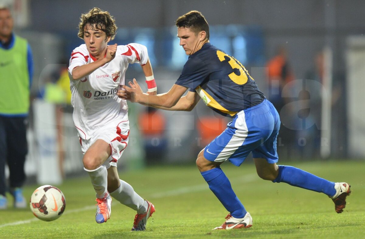 FOTO Au sfidat insolvenţa! » Puştii lui Dinamo din generaţia 1997 au cucerit titlul naţional la juniori B, 3-2 cu CS U Craiova