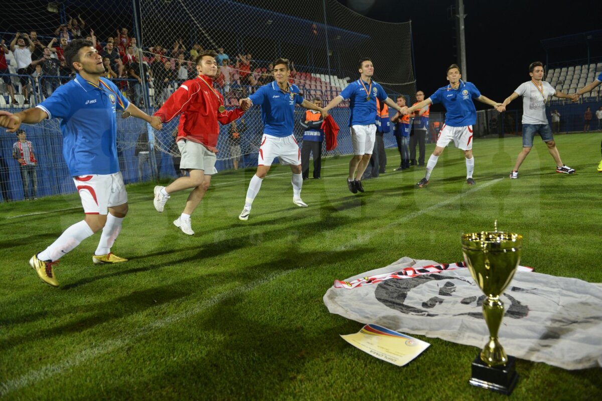 FOTO Au sfidat insolvenţa! » Puştii lui Dinamo din generaţia 1997 au cucerit titlul naţional la juniori B, 3-2 cu CS U Craiova