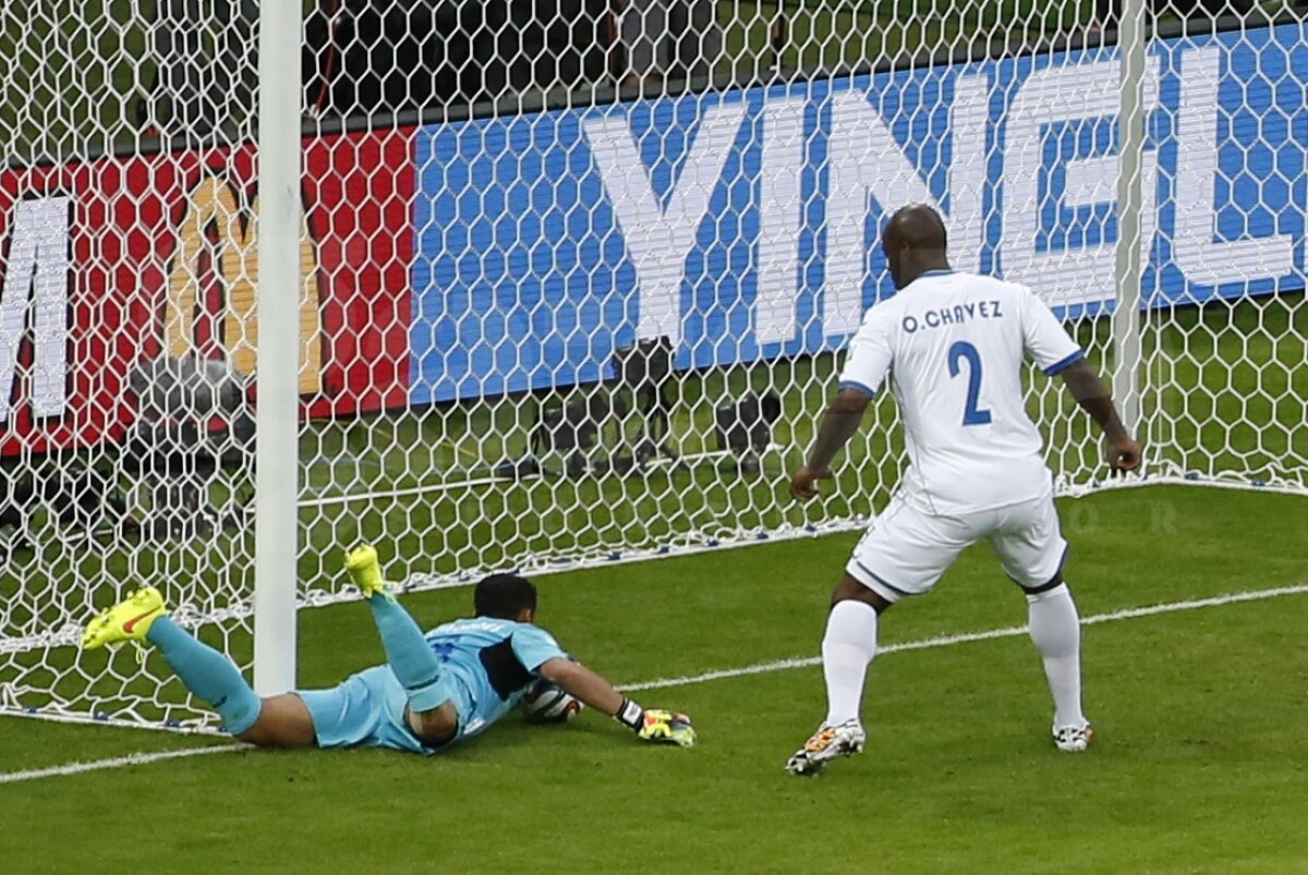 FOTO + VIDEO Franţa cîştigă categoric meciul de debut la CM, 3-0 cu Honduras!