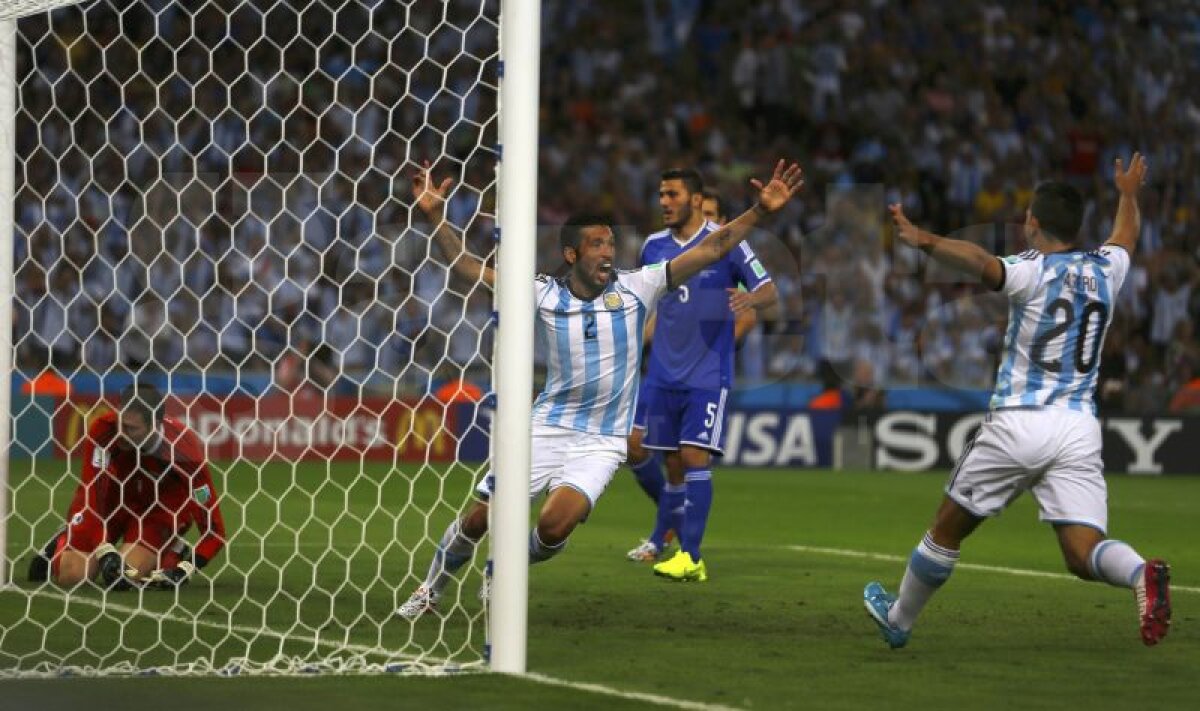 VIDEO & FOTO » Argentina - Bosnia 2-1 » Apostrofat şi apoi aclamat, Lionel Messi şi-a salvat echipa în meciul de debut al formaţiei albiceleste la Mondial