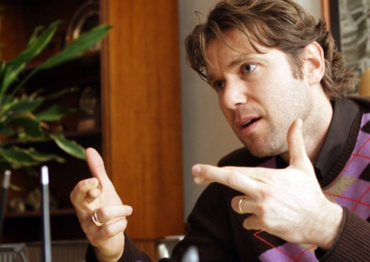 Dezvăluirile unui fotbalist celebru despre iubita lui Sârbu ex-ProTV: "Am luat-o de pe stradă şi-a urmat dezastrul"