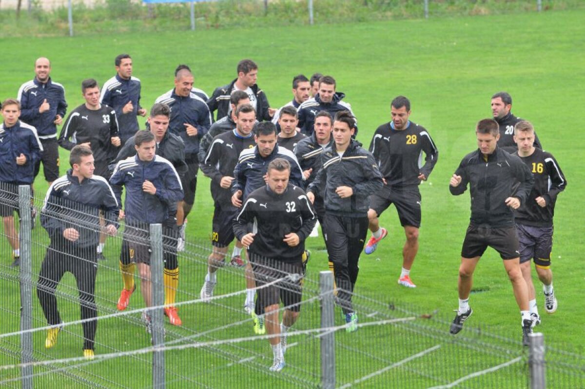 GALERIE FOTO FC Braşov s-a reunit azi » Schimbări importante în lotul lui Cornel Ţălnar