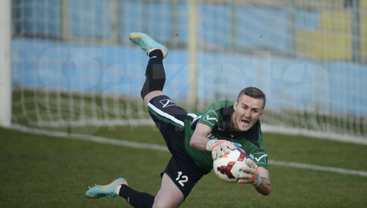 Portar şi fundaş central » Transferuri de ultimă oră la Petrolul!