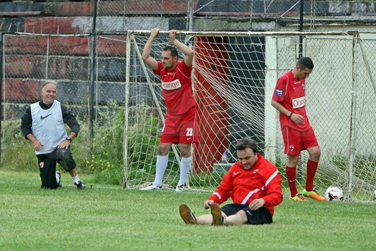 FOTO Ionuţ Negoiţă i-a supervizat pe dinamovişti la Săcele » Acţionarul ”cîinilor” s-a băgat şi la o miuţă