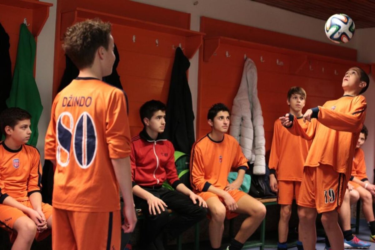 FOTO&VIDEO S-a lansat un documentar despre Mondial care surprinde puterea fotbalului fără a ţine cont de bariere