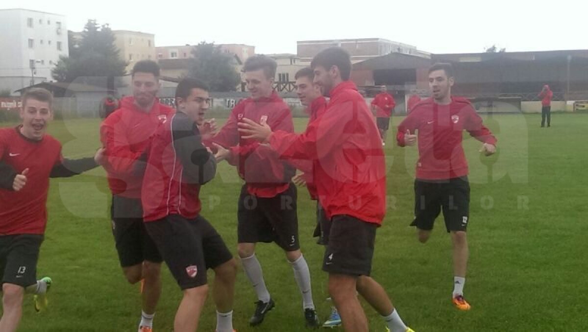 Dinamoviştii au trecut la rugby :D Cum s-au destins la antrenamentul de azi