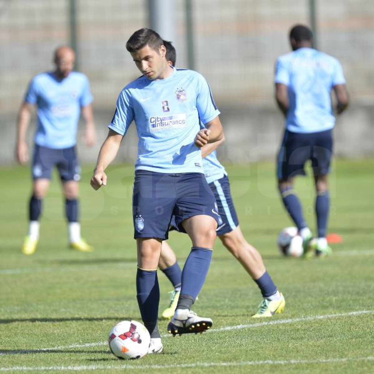 GALERIE FOTO Costel Gâlcă s-a ţinut de promisiune! Antrenament tare pentru stelişti!