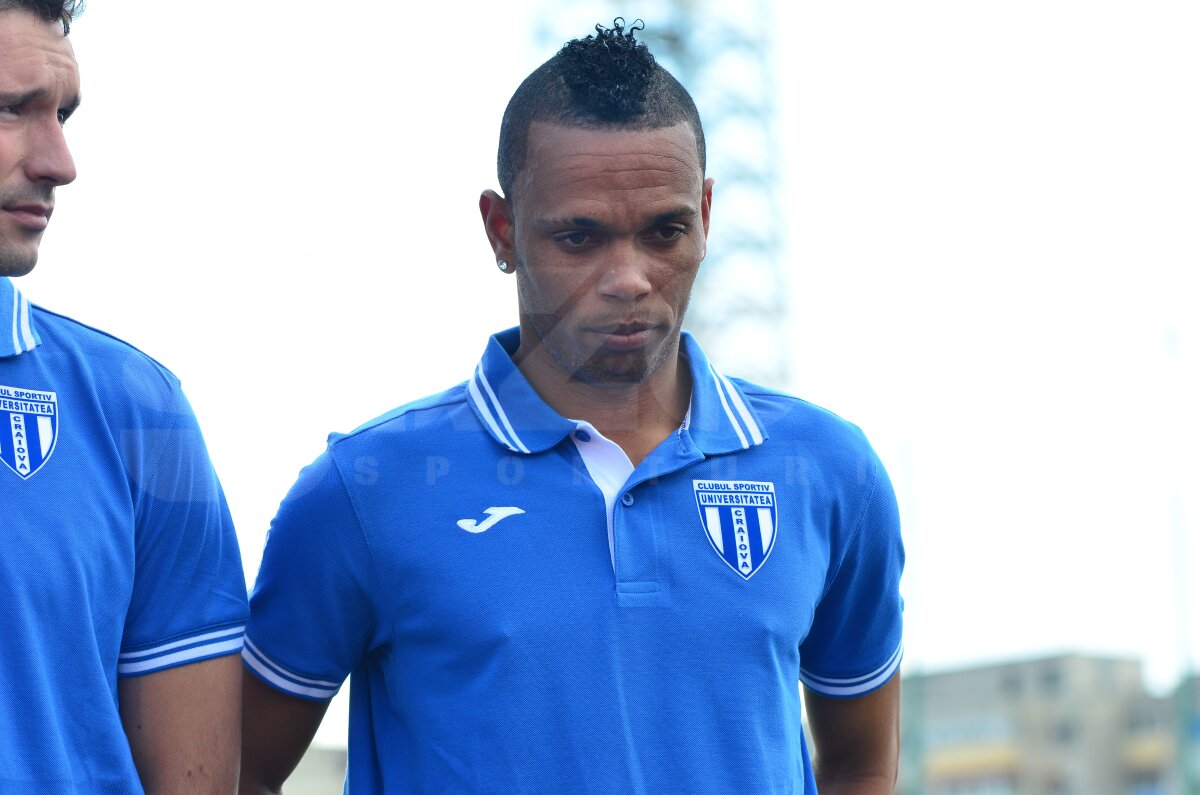 GALERIE FOTO CSU Craiova a prezentat achiziţiile şi noile echipamente » Oltenii mai pregătesc un transfer tare