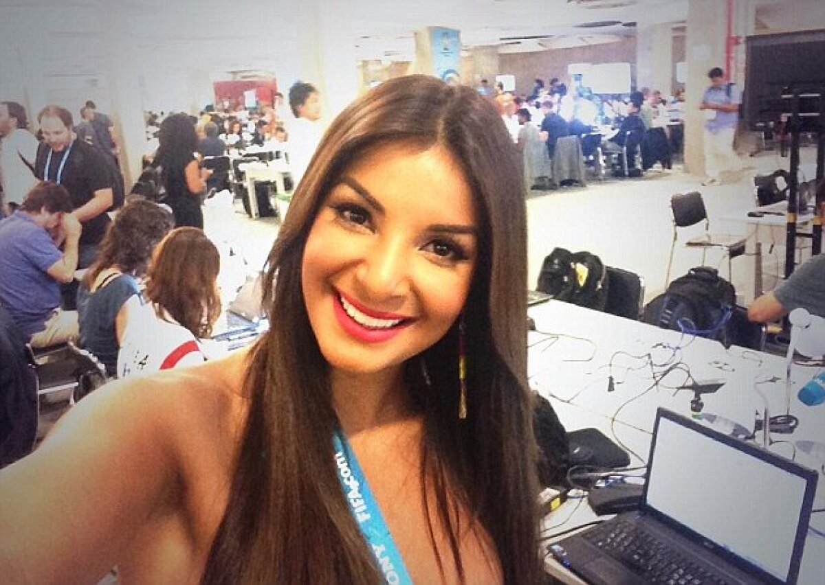 GALERIE FOTO O nouă senzaţie la Mondial » Jale Berahimi a dat-o uitării pe Sara Carbonero: "E foarte, foarte sexy!" ;)