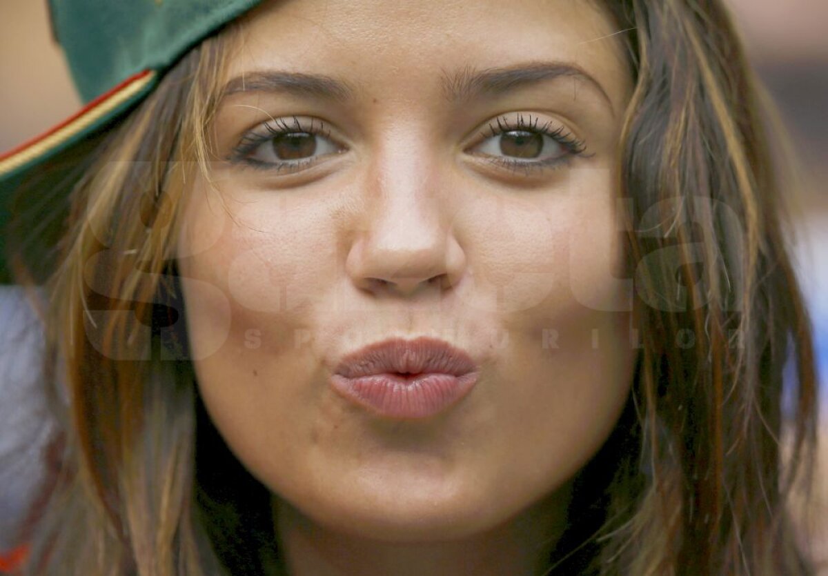 GALERIE FOTO Cele mai frumoase femei de la Mondial: o serie de instantanee de care nu te-ai plictisi niciodată ;)