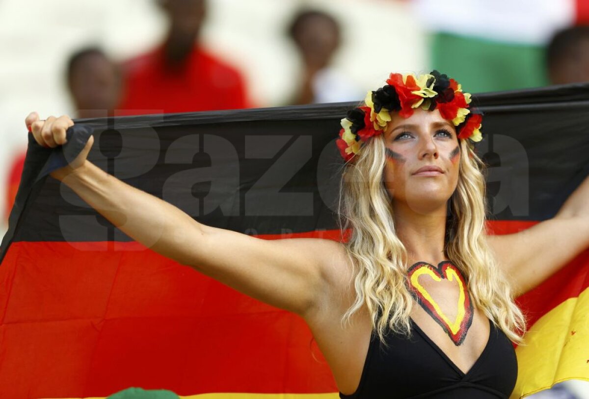 GALERIE FOTO Cele mai frumoase femei de la Mondial: o serie de instantanee de care nu te-ai plictisi niciodată ;)