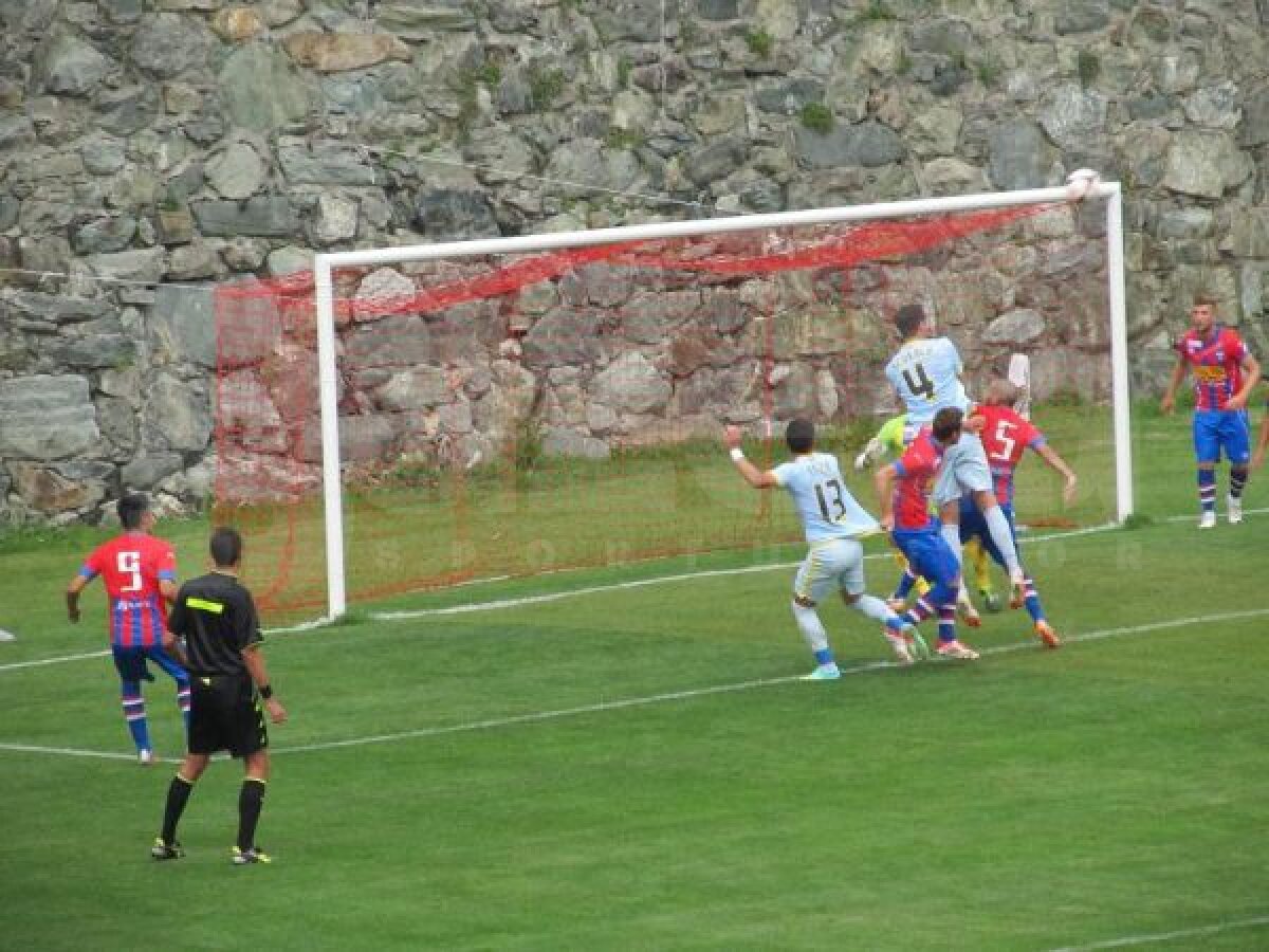 FOTO Steaua - FC Chiasso 1-2 » Constantin Gâlcă pierde primul meci pe banca roş-albaştrilor