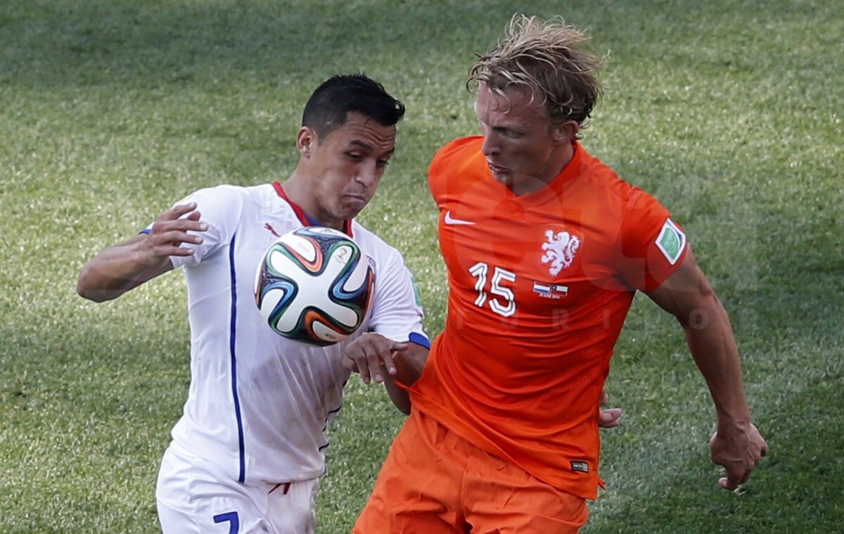 VIDEO şi FOTO Olanda a învins-o pe Chile, 2-0 şi termină grupa pe primul loc » Fer şi Depay au marcat golurile