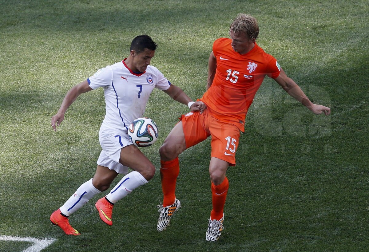 VIDEO şi FOTO Olanda a învins-o pe Chile, 2-0 şi termină grupa pe primul loc » Fer şi Depay au marcat golurile