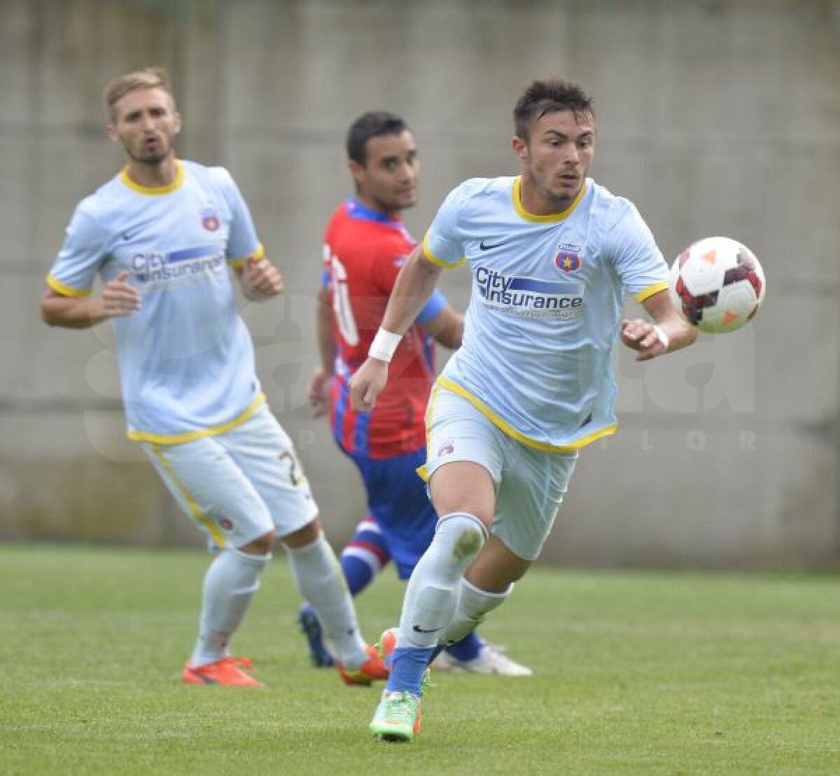 FOTO Steaua - FC Chiasso 1-2 » Constantin Gâlcă pierde primul meci pe banca roş-albaştrilor