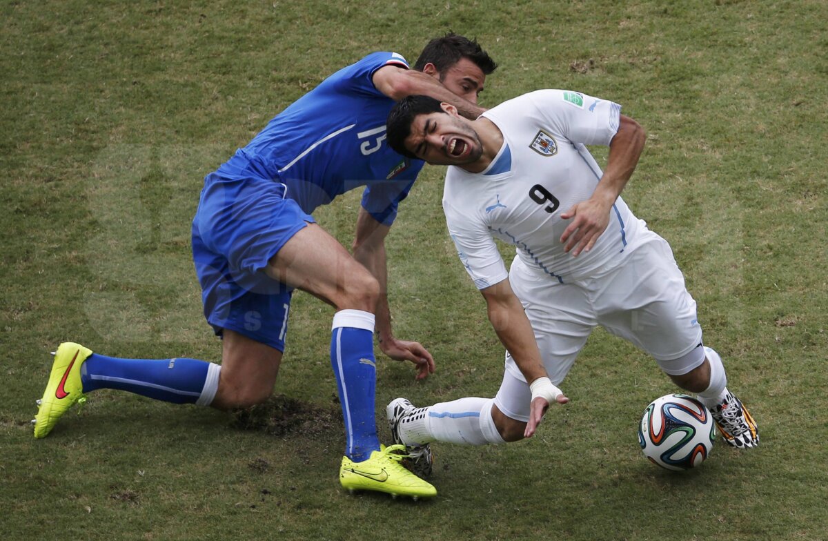 VIDEO + FOTO Uruguay - Italia 1-0 » "Squadra Azzurra" părăseşte competiţia încă din faza grupelor
