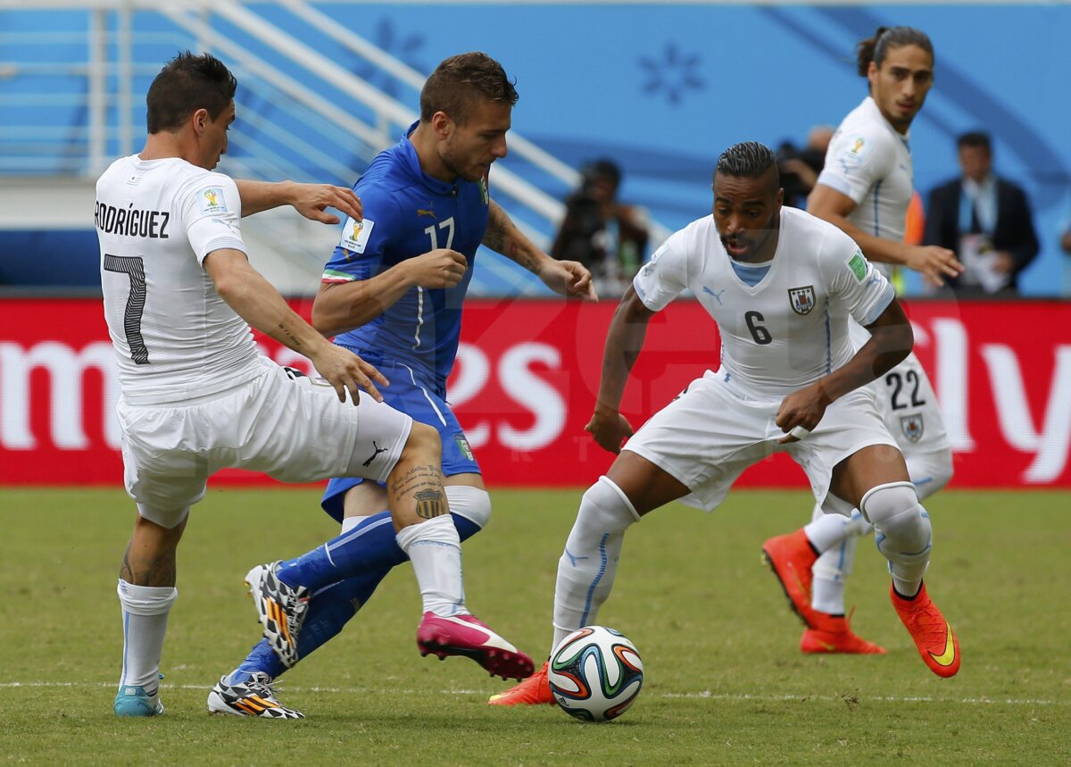 VIDEO + FOTO Uruguay - Italia 1-0 » "Squadra Azzurra" părăseşte competiţia încă din faza grupelor