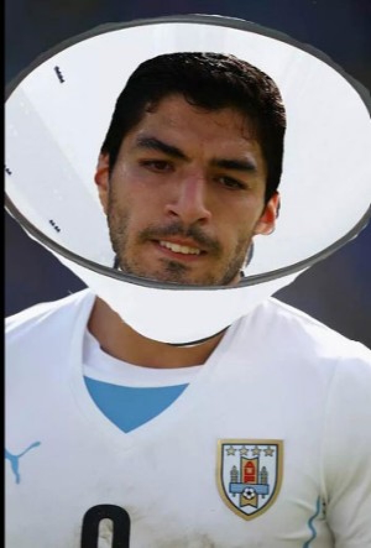GALERIE FOTO Zombie, cîine sau rechin? » Cum a fost surprins Luis Suarez după lovitura de aseară