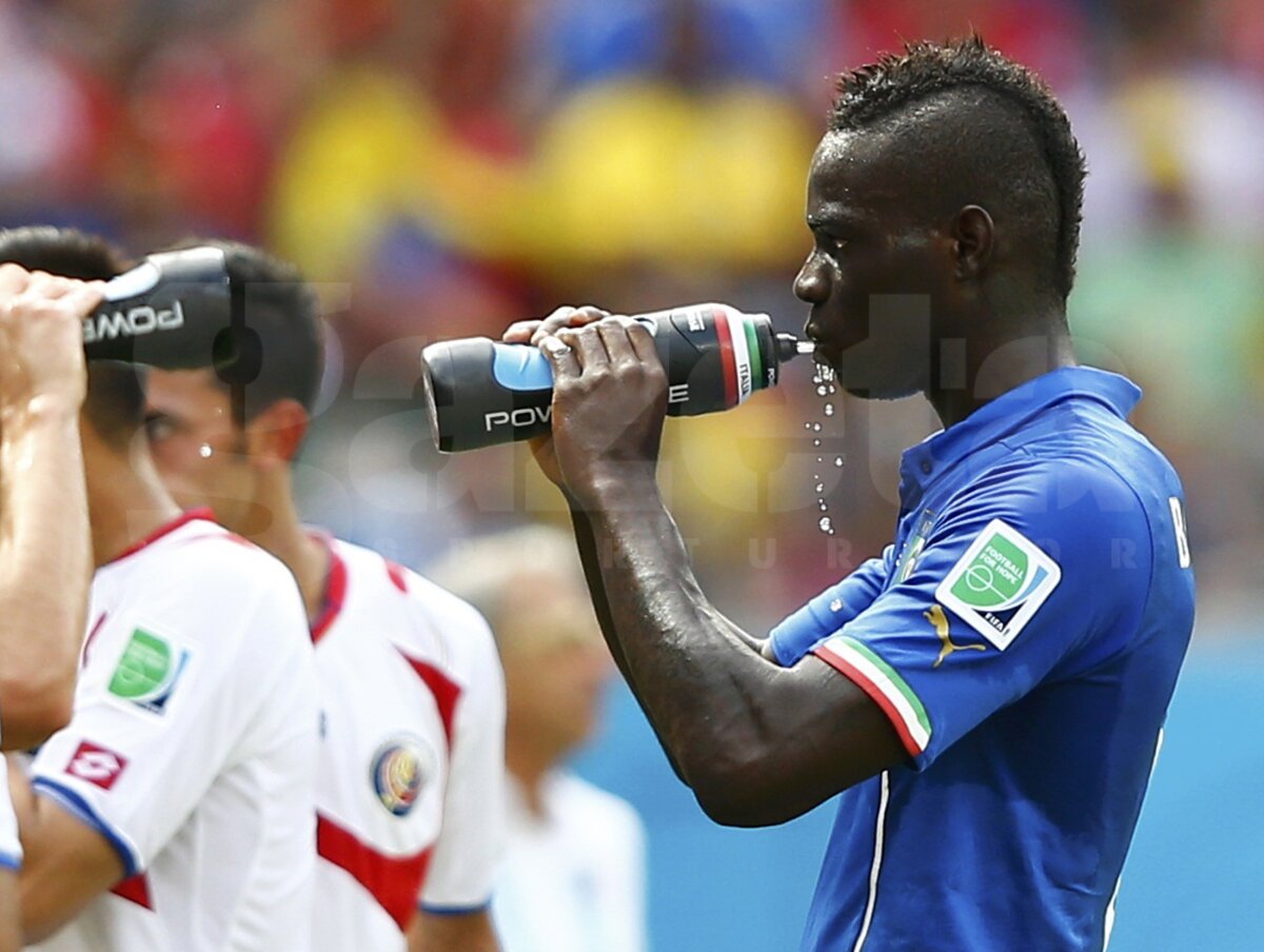 Scandal imens în Italia după dezastrul de la Mondial: "Mario, tu nu eşti italian, lasă-ne!" » Reacţie emoţionantă a lui Balotelli