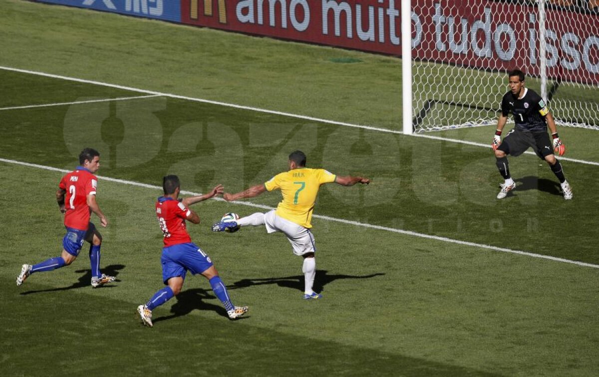 FOTO şi VIDEO Calificare thriller » Brazilia ajunge în "sferturi" după 3-2 la penalty-uri cu Chile