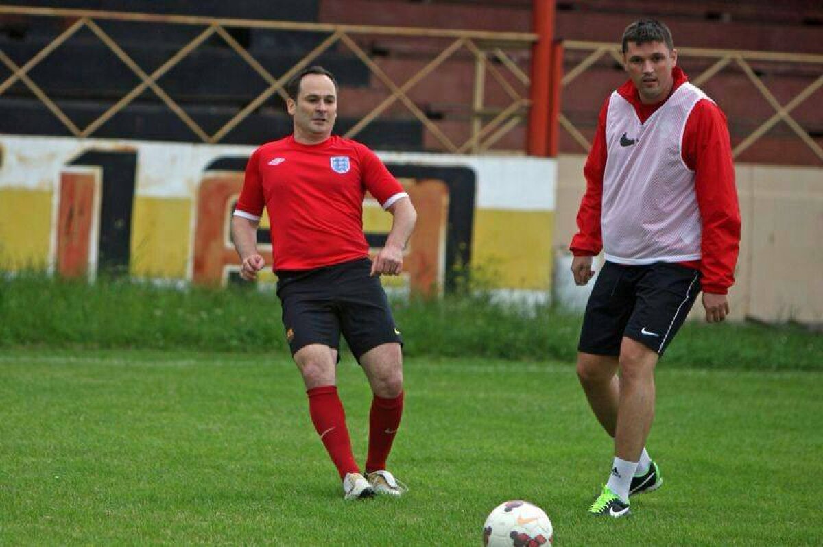 Cristi Bobar în teste la Dinamo :) » A trecut proba de viteză după un pariu cu doi jucători