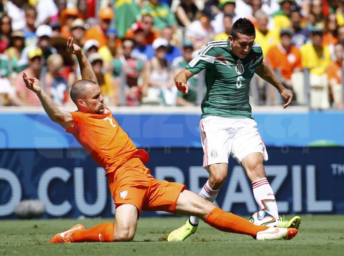 VIDEO şi FOTO Olanda este prima echipă europeană calificată în sferturile Mondialului după 2-1 cu Mexic